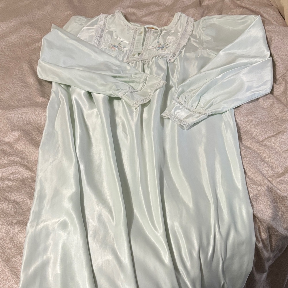 Vintage Barbazon Elegant Mint Green Women's Nightgown